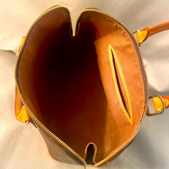 Louis Vuitton Alma w/ bag - Picture 11 of 14